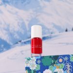 Vernis à ongles rouge : Une teinte glamour et sulfureuse.