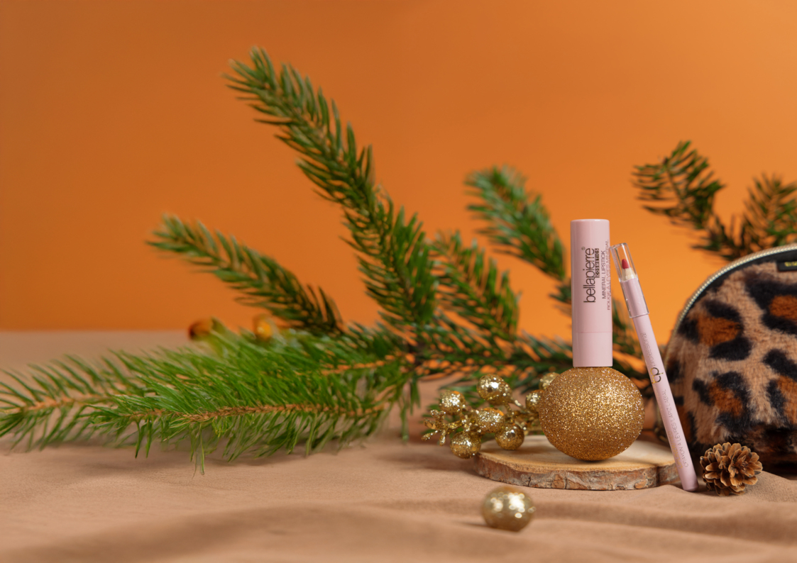 Le duo lèvre incontournable pour une bouche dessinée et une couleur intense.