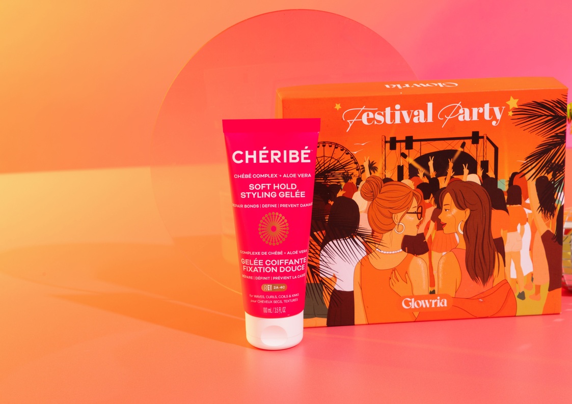 Gelée coiffante 6-en-1 : Optez pour une coiffure qui tient toute la nuit.