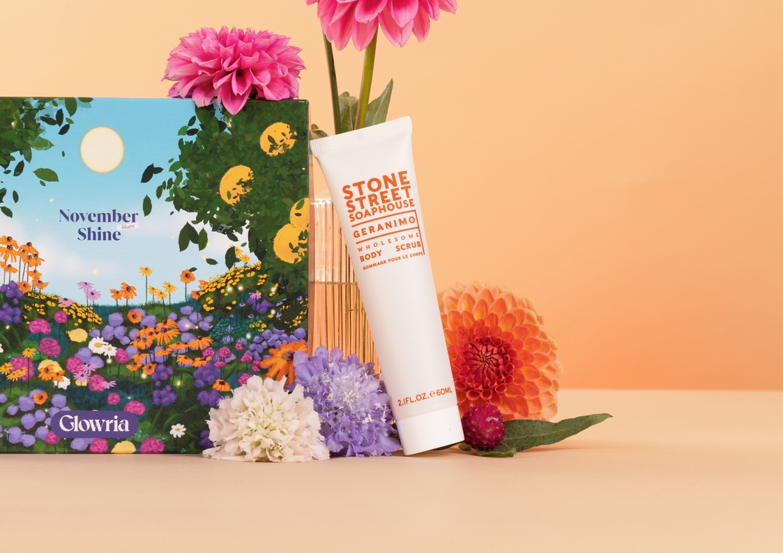 Gel douche gommant : Une peau éclatante, douce et pleine de vitalité.