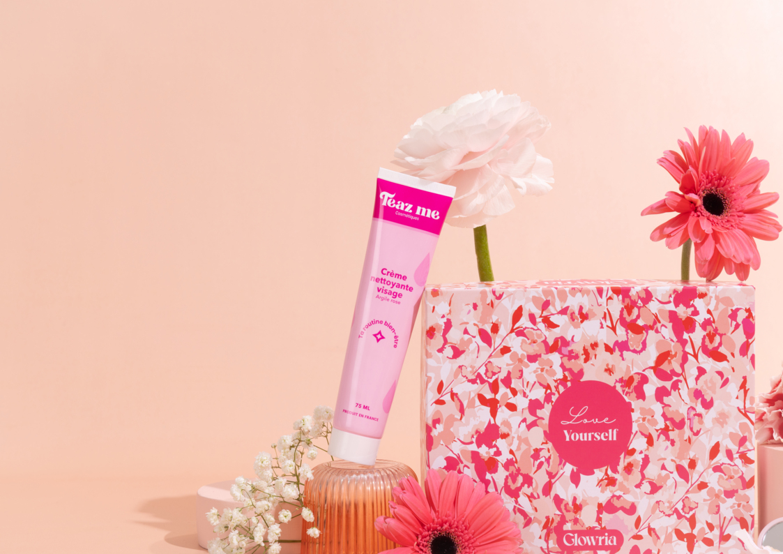 Crème nettoyante visage à l’argile rose : un visage nettoyé en douceur.