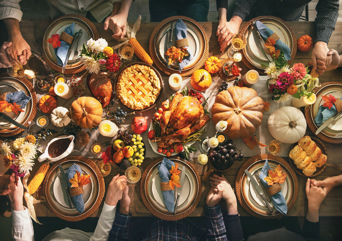 Le Repas de Thanksgiving: Une Tradition Festive et Gourmande.